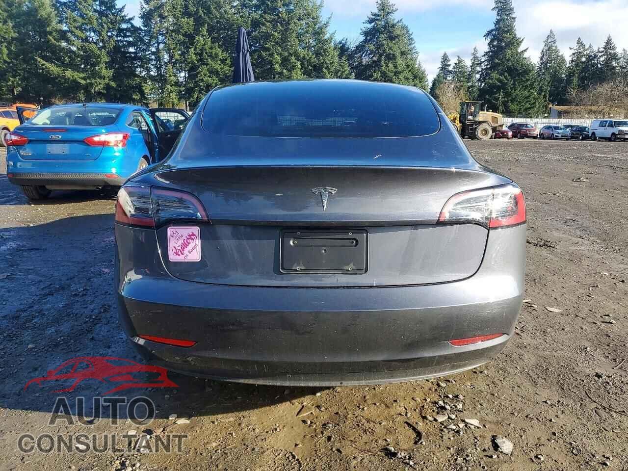 TESLA MODEL 3 2023 - 5YJ3E1EA1PF674983