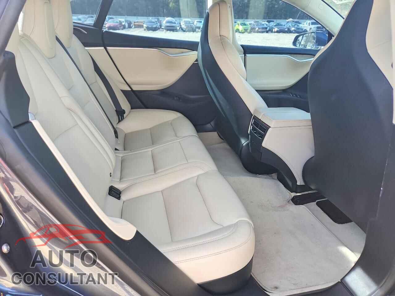 TESLA MODEL S 2017 - 5YJSA1E25HF229194