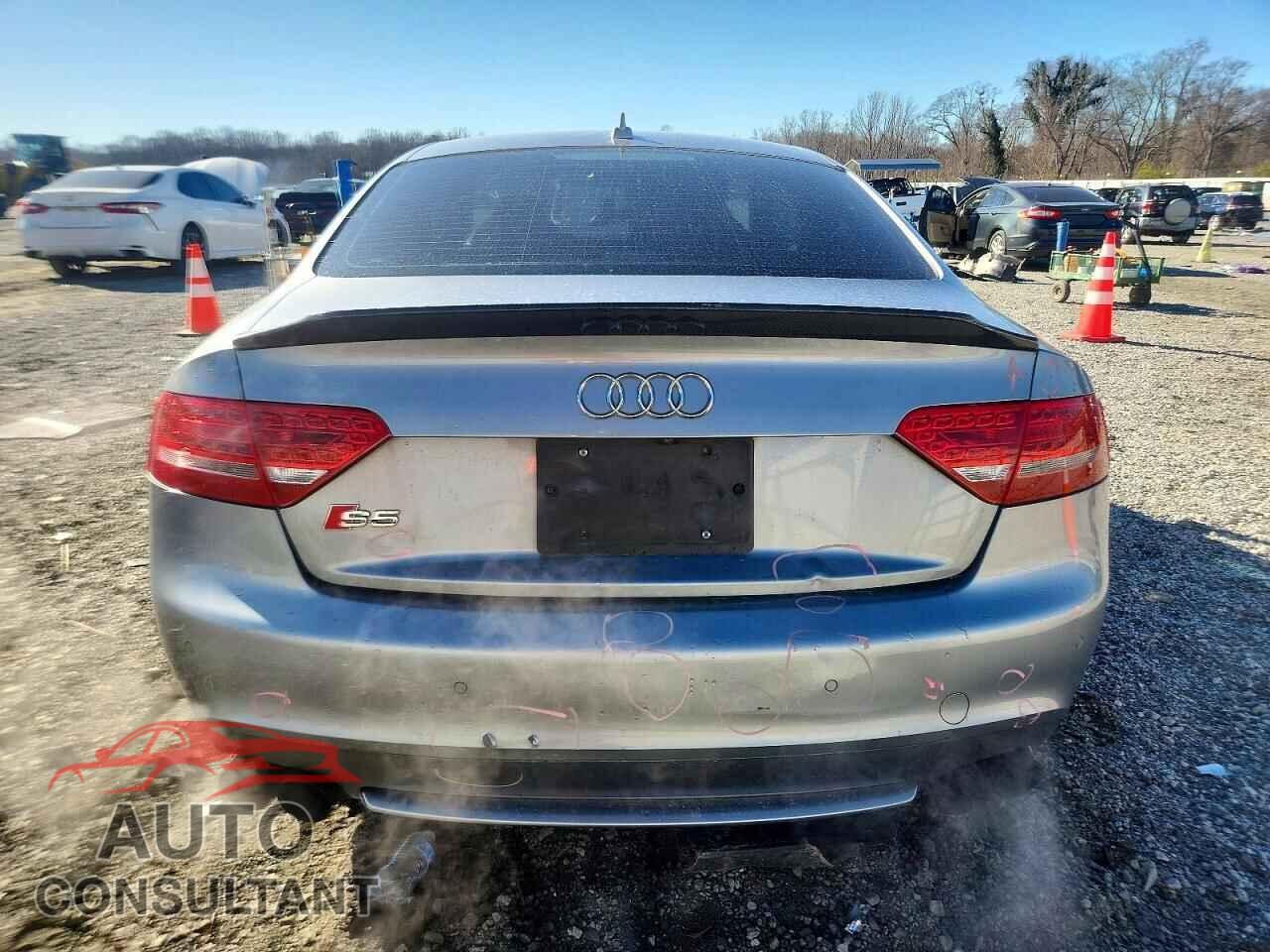 AUDI S5/RS5 2010 - WAUCVAFRXAA068325
