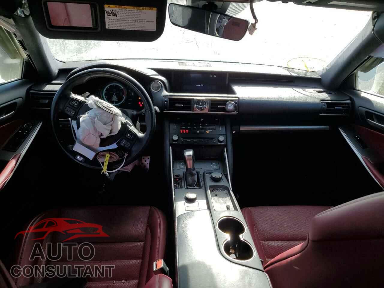 LEXUS IS 2017 - JTHBA1D23H5061556