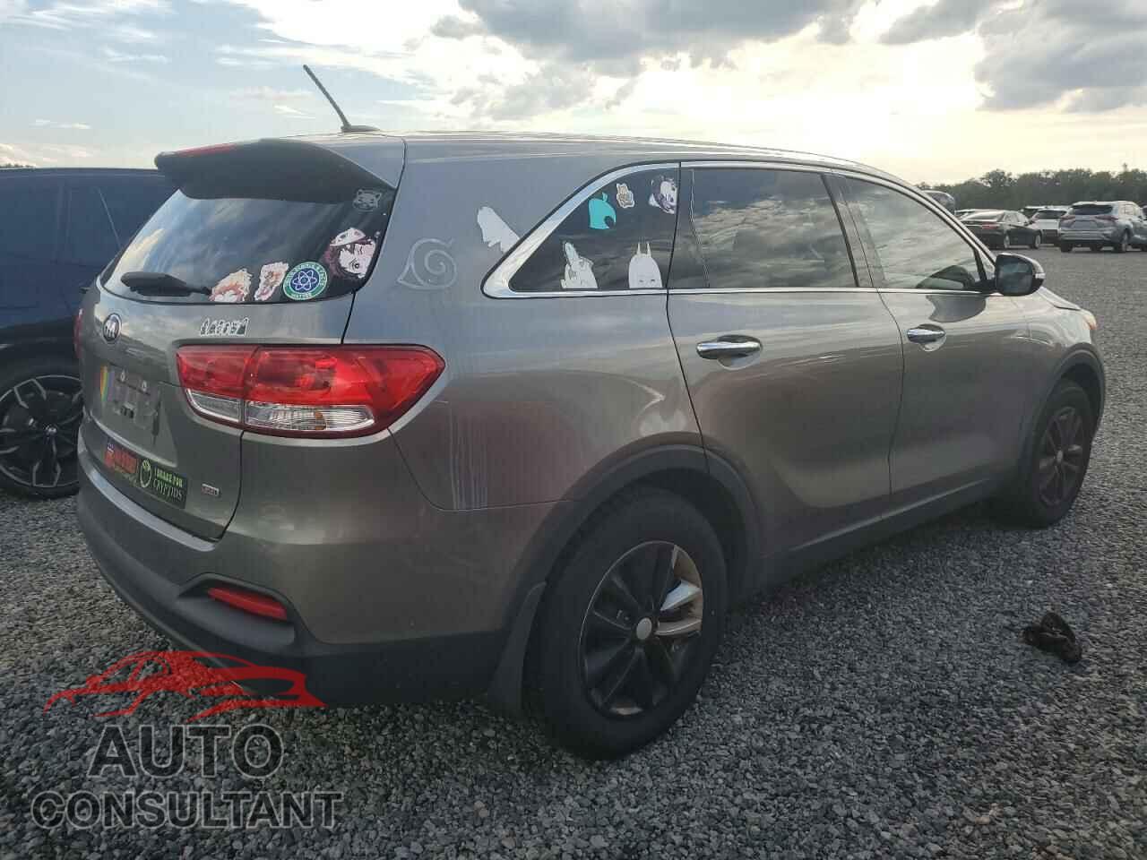 KIA SORENTO 2018 - 5XYPG4A34JG413982