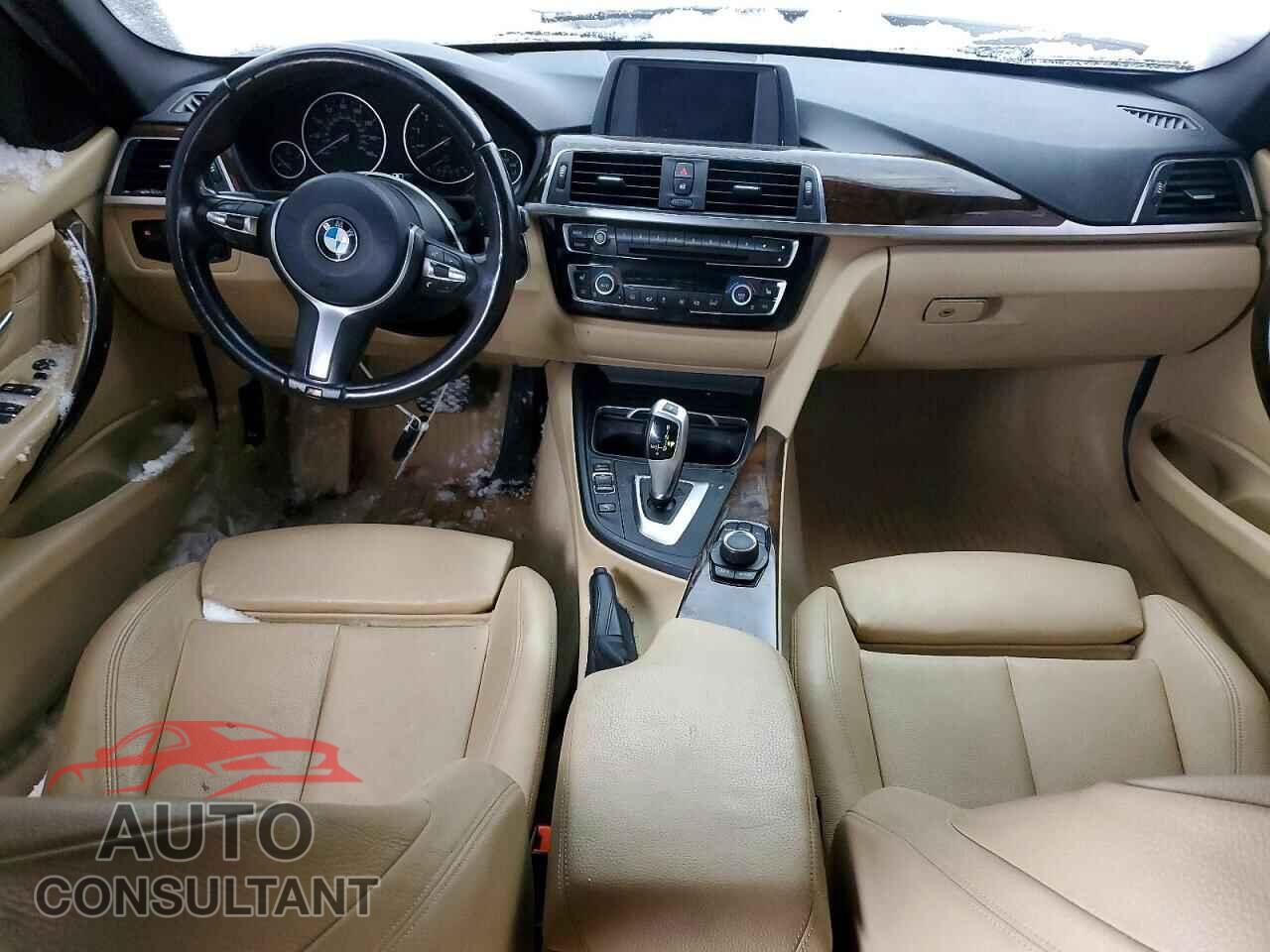 BMW 3 SERIES 2016 - WBA8E5G55GNU22178