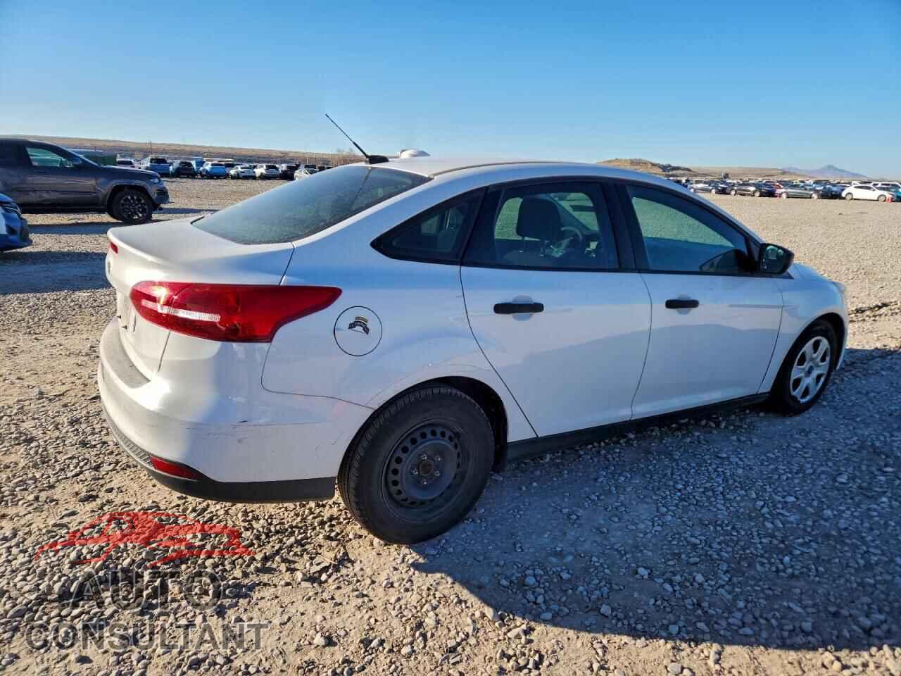 FORD FOCUS 2017 - 1FADP3E24HL211050