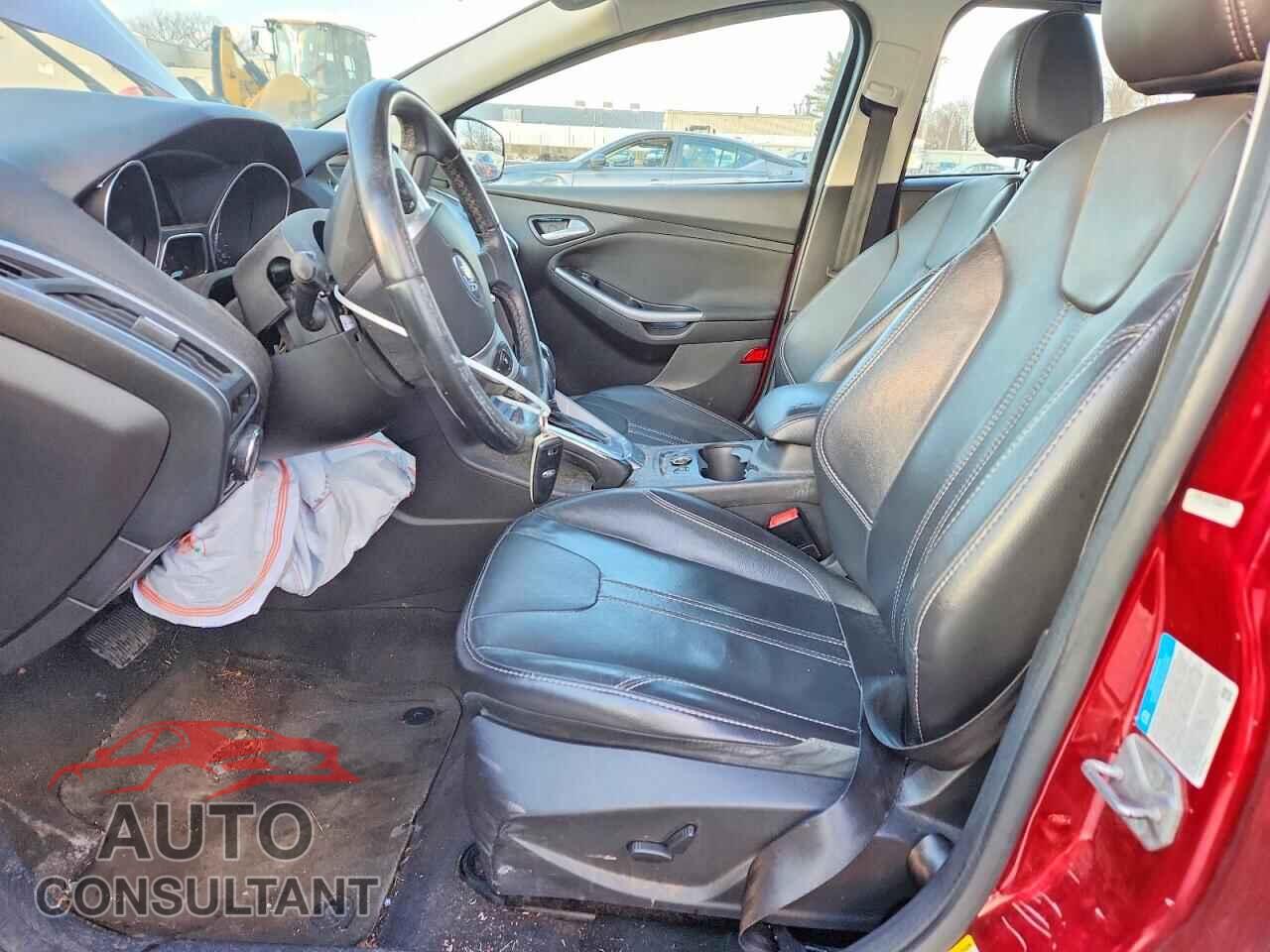 FORD FOCUS 2014 - 1FADP3N28EL125610
