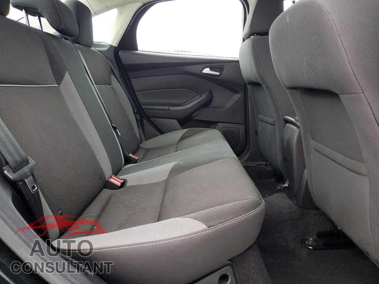FORD FOCUS 2014 - 1FADP3F22EL193206