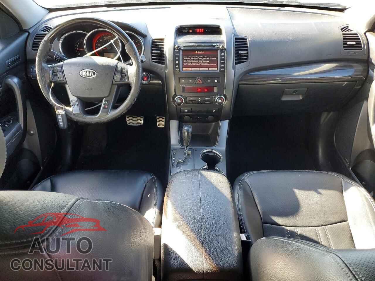 KIA SORENTO 2012 - 5XYKW4A21CG295509