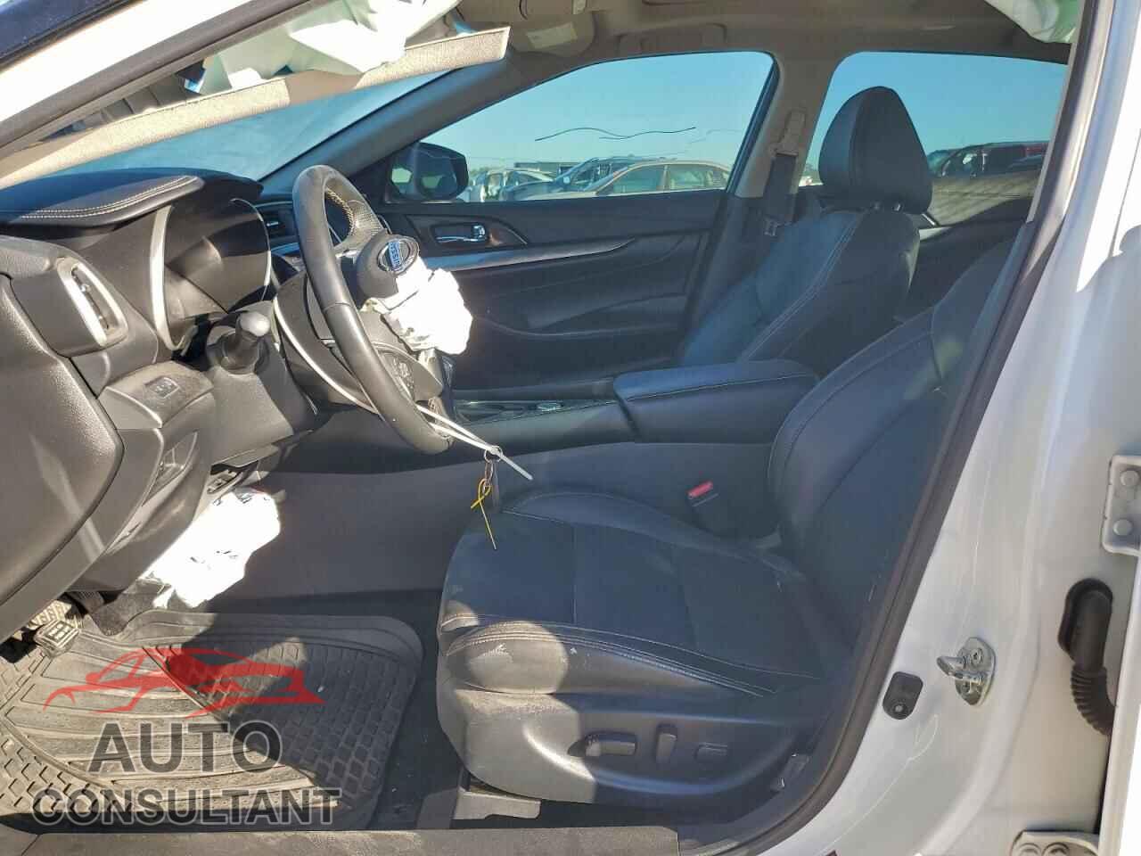 NISSAN MAXIMA 2019 - 1N4AA6AV7KC384459