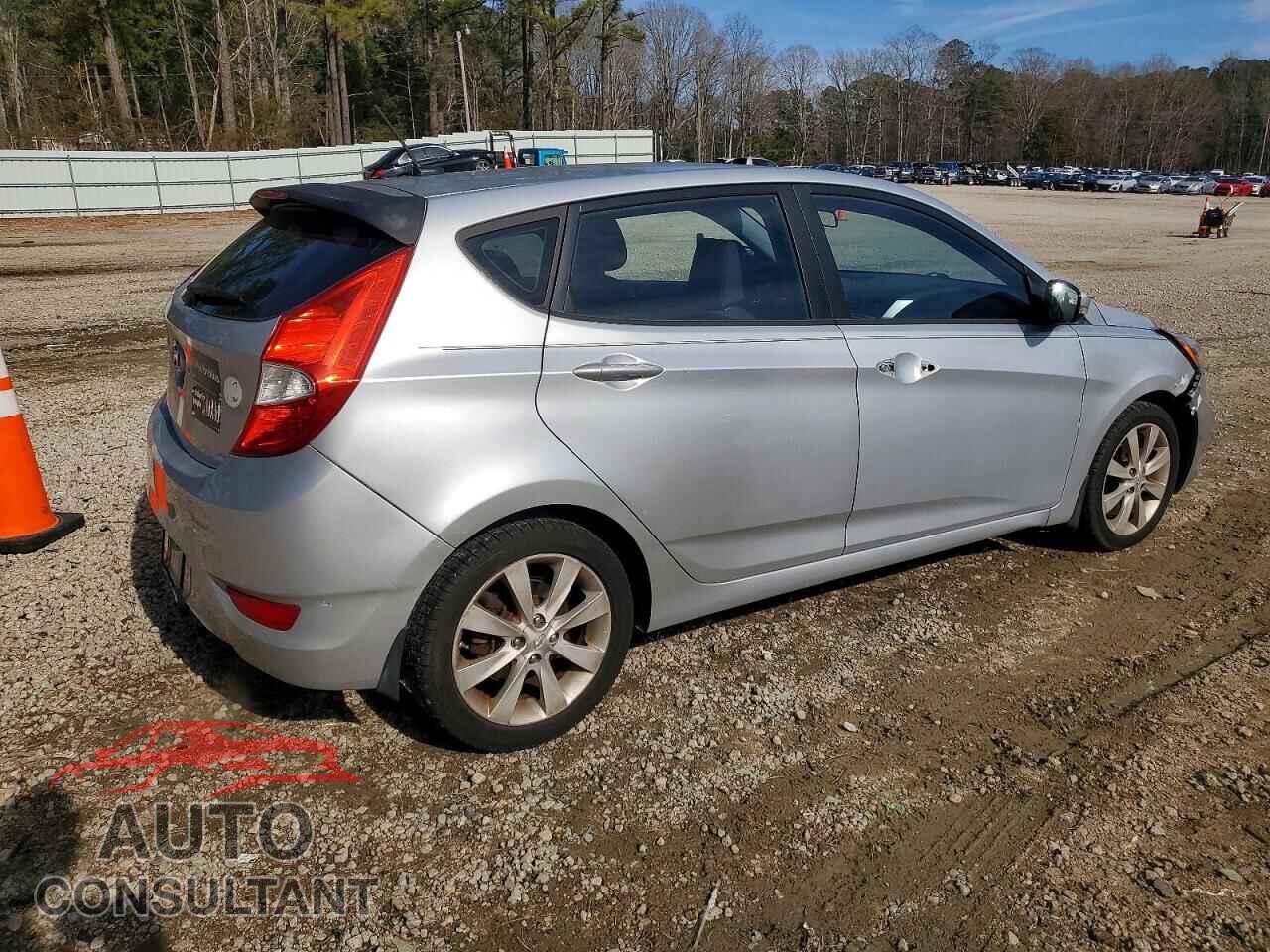 HYUNDAI ACCENT 2013 - KMHCU5AE7DU103841