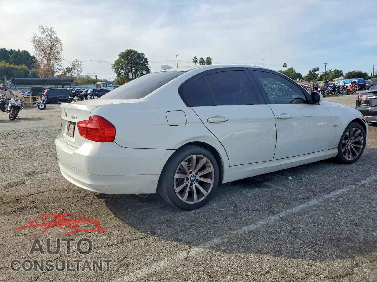 BMW 3 SERIES 2011 - WBAPH5C55BA445131
