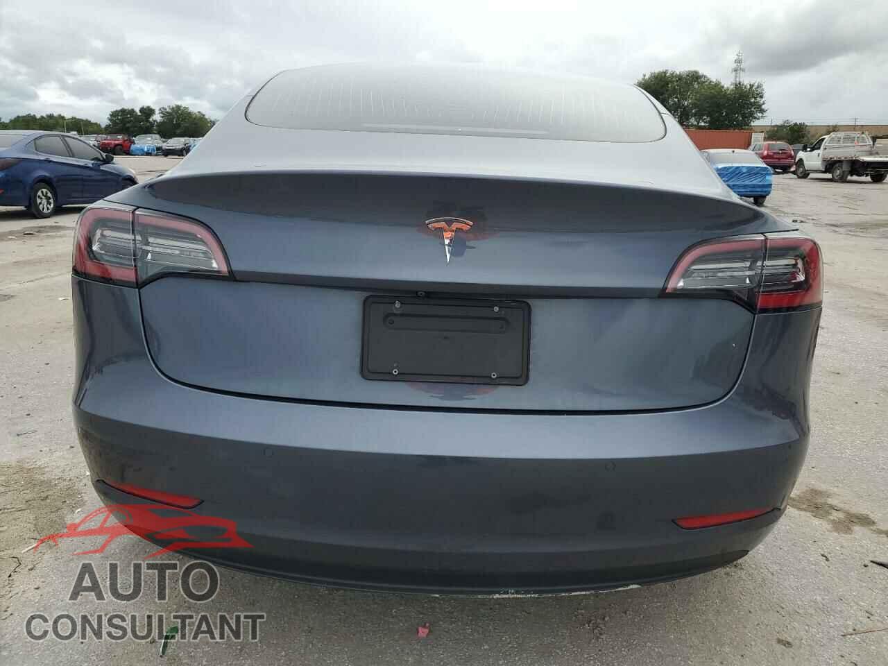 TESLA MODEL 3 2020 - 5YJ3E1EA2LF598328