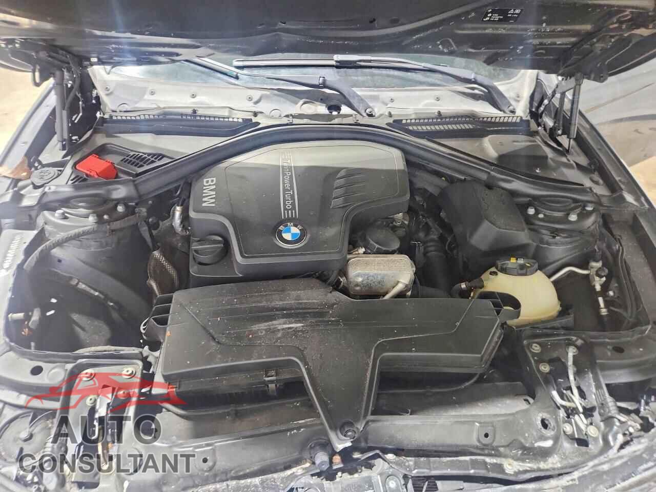 BMW 3 SERIES 2016 - WBA8E5G52GNU20565