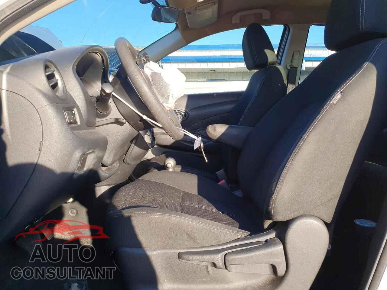 NISSAN VERSA 2017 - 3N1CN7AP5HK435736