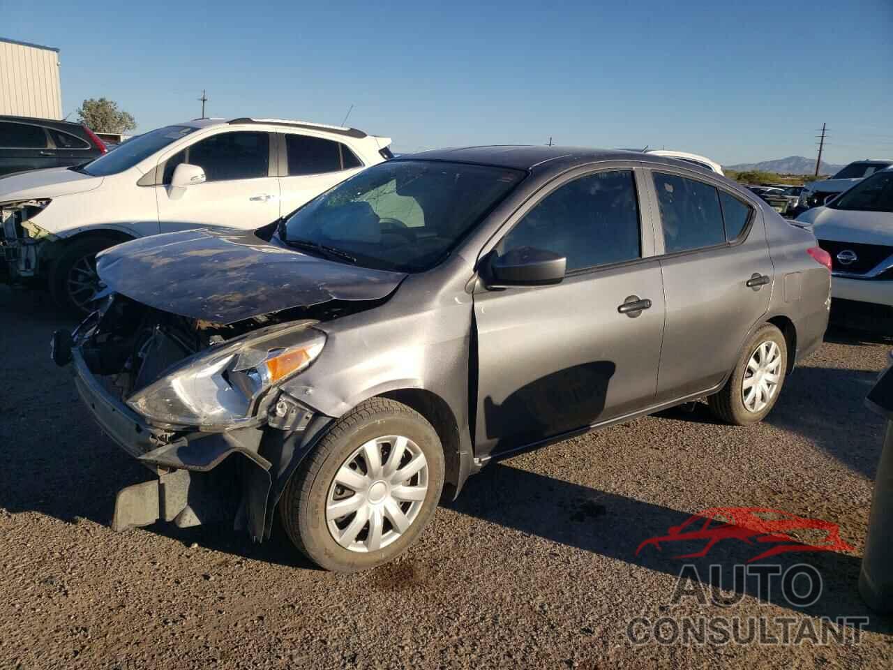 NISSAN VERSA 2017 - 3N1CN7AP4HL817735