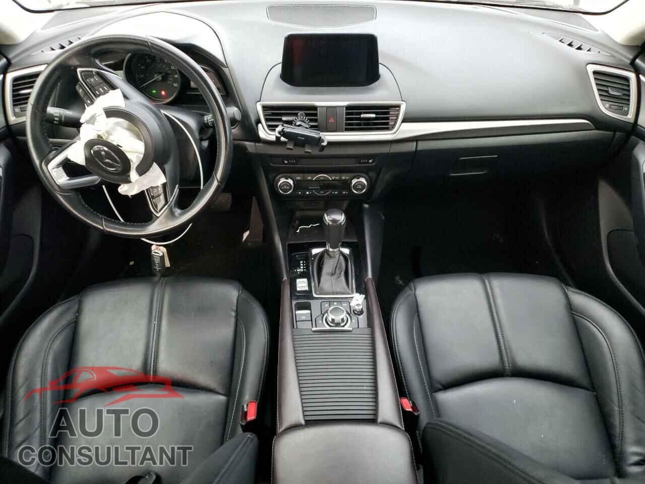 MAZDA 3 2017 - 3MZBN1V75HM132277