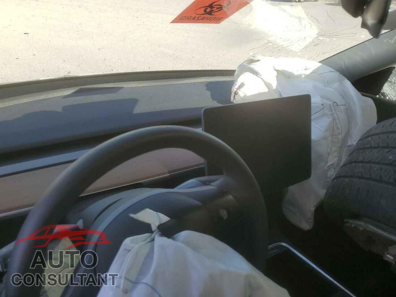 TESLA MODEL Y 2021 - 5YJYGDEEXMF216911