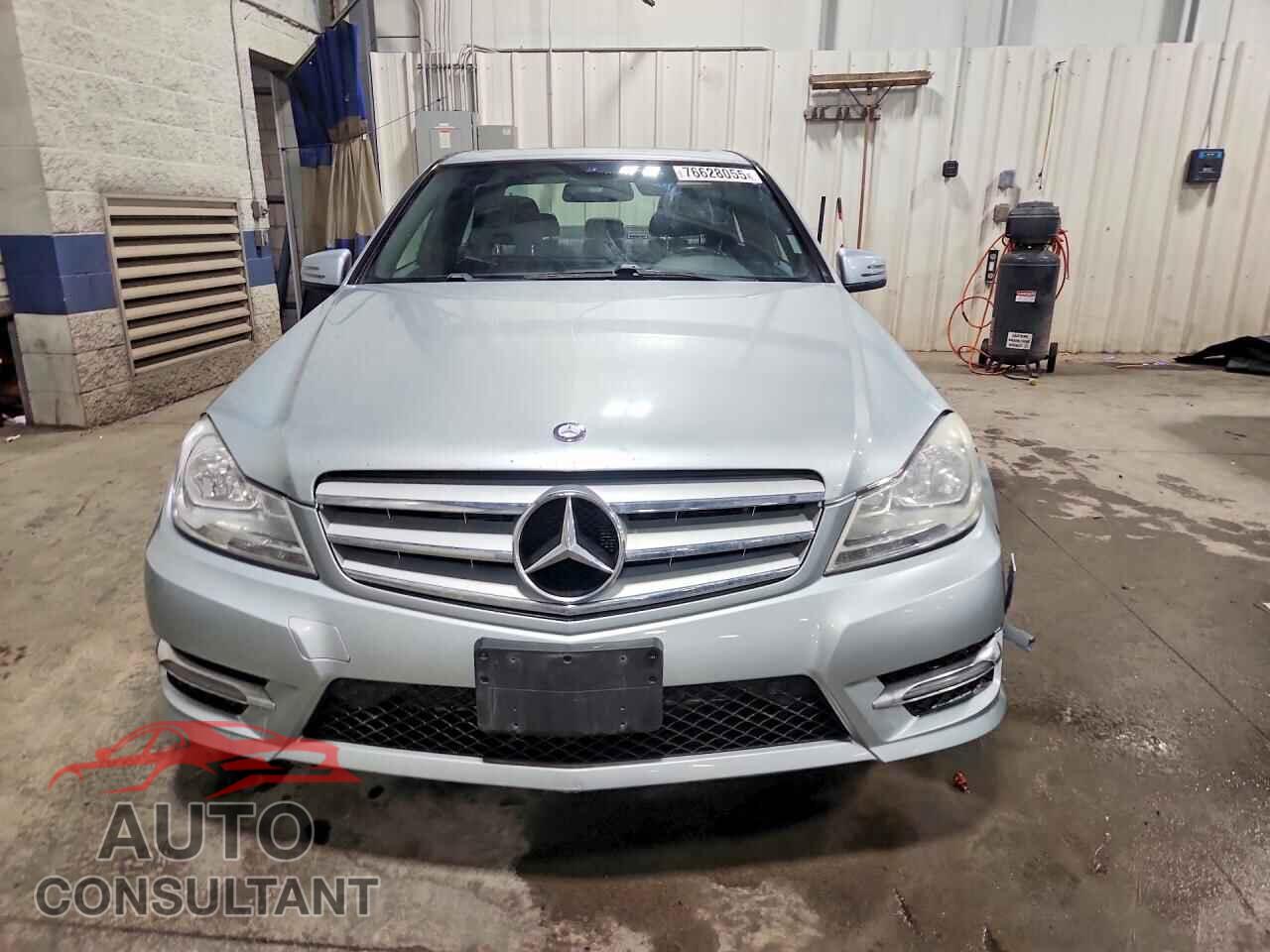 MERCEDES-BENZ C-CLASS 2013 - WDDGF8AB1DR279106