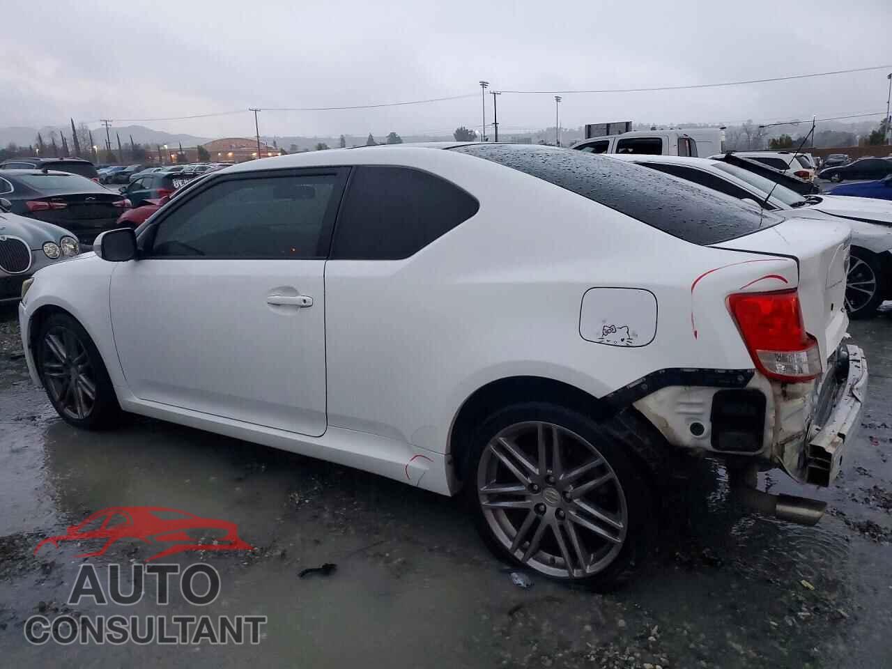 TOYOTA SCION 2013 - JTKJF5C75D3057428