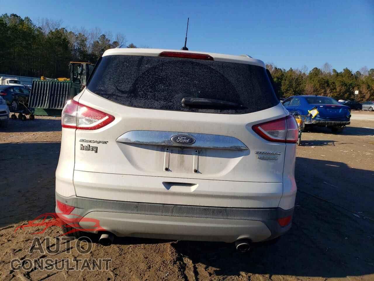 FORD ESCAPE 2015 - 1FMCU0J90FUB11112