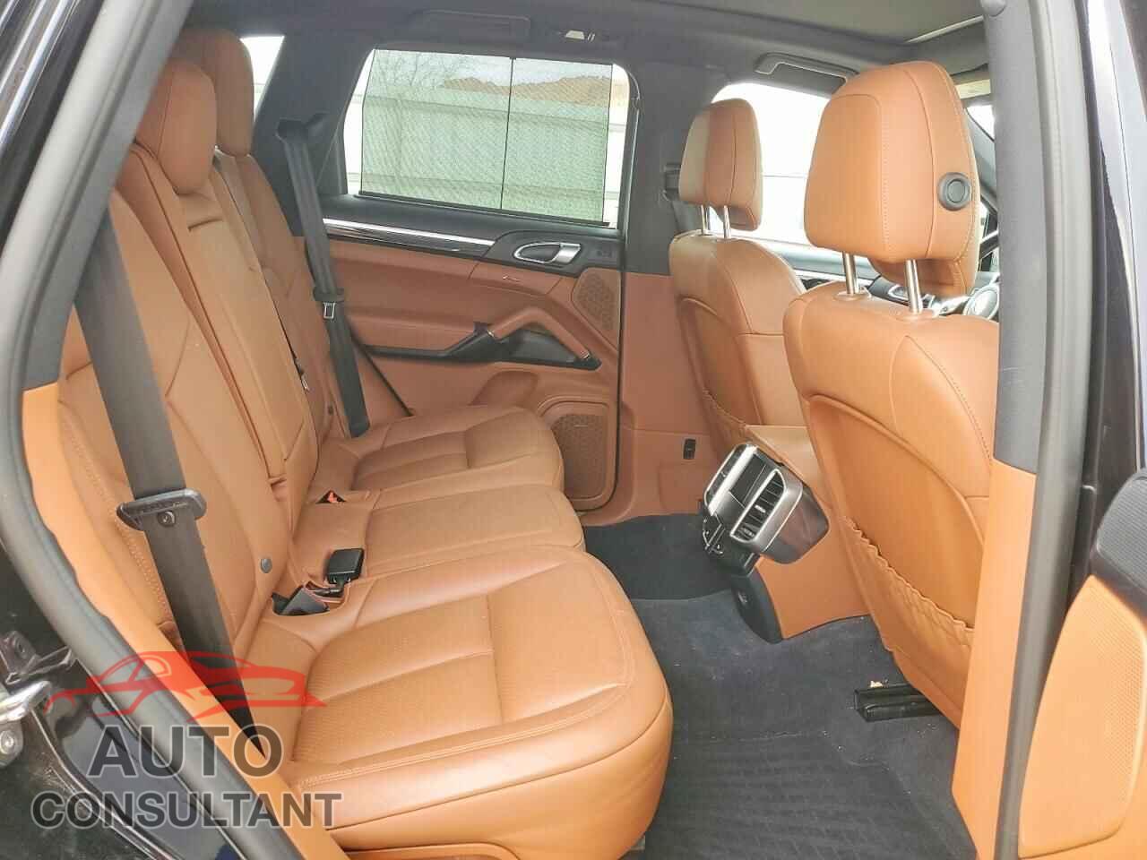 PORSCHE CAYENNE 2017 - WP1AE2A21HLA75946