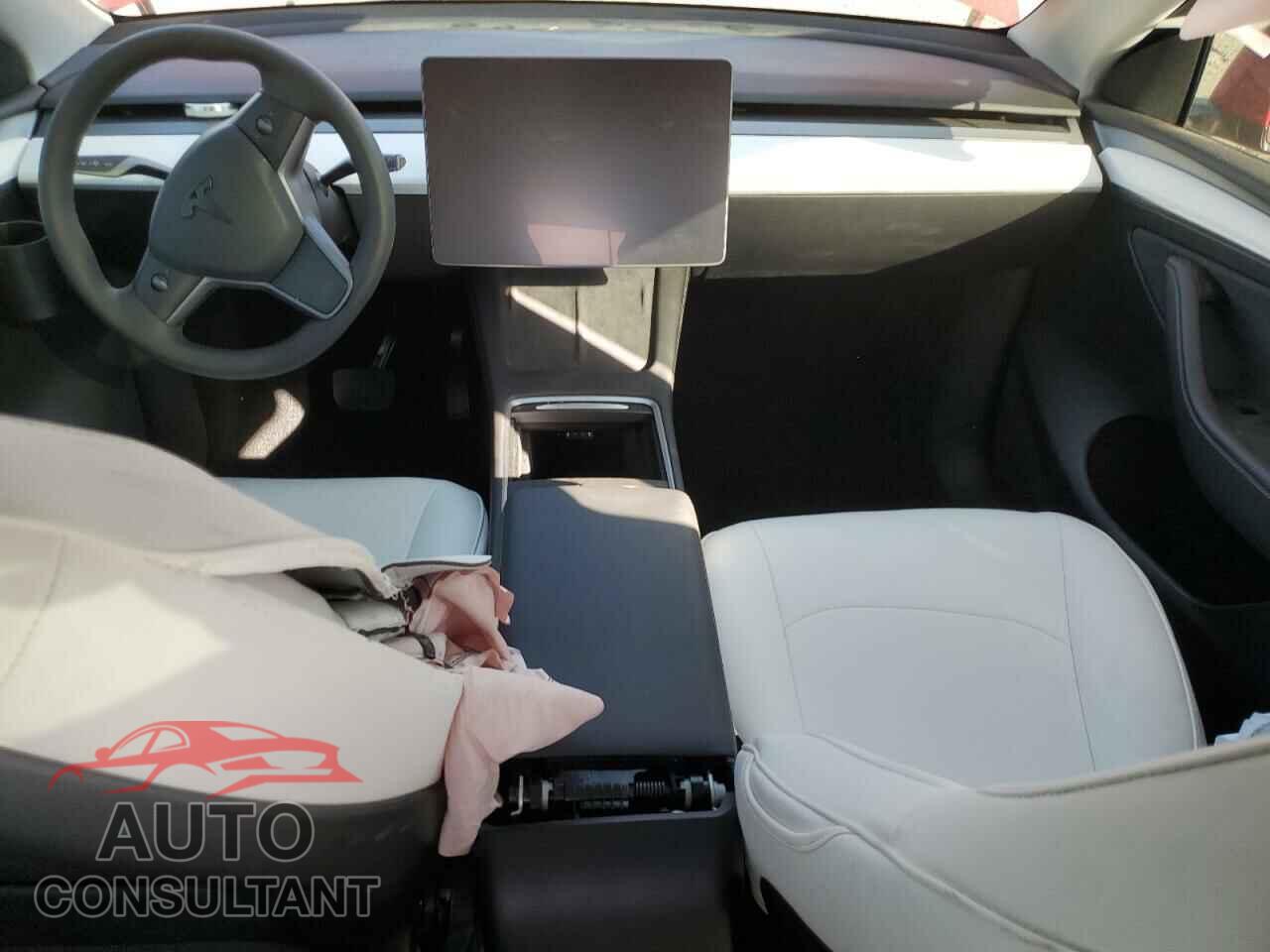 TESLA MODEL Y 2023 - 7SAYGDEE5PF899365