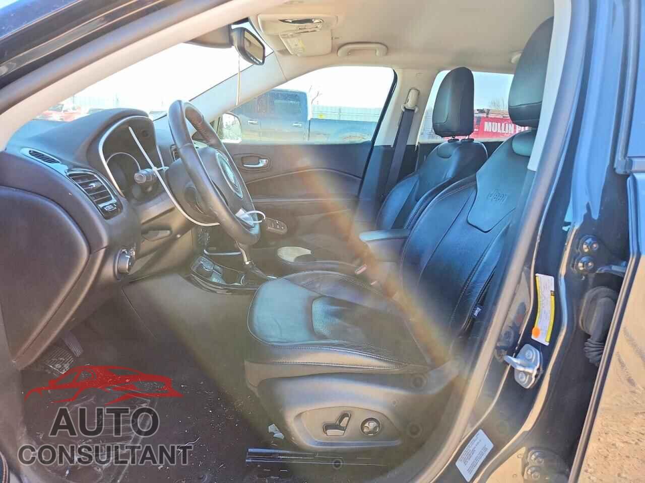 JEEP COMPASS 2017 - 3C4NJDCB6HT671100