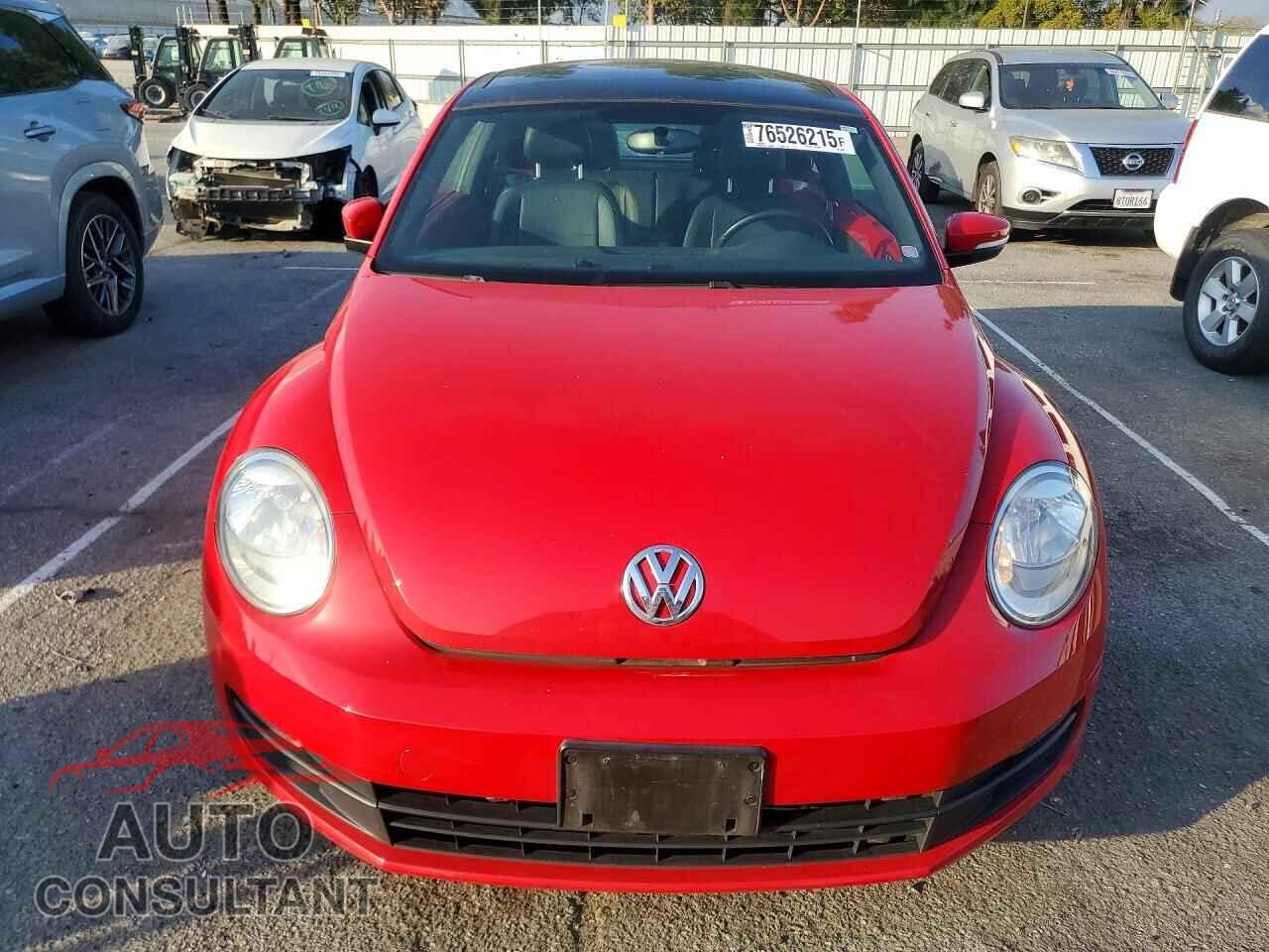VOLKSWAGEN BEETLE 2013 - 3VWJP7AT6DM638237