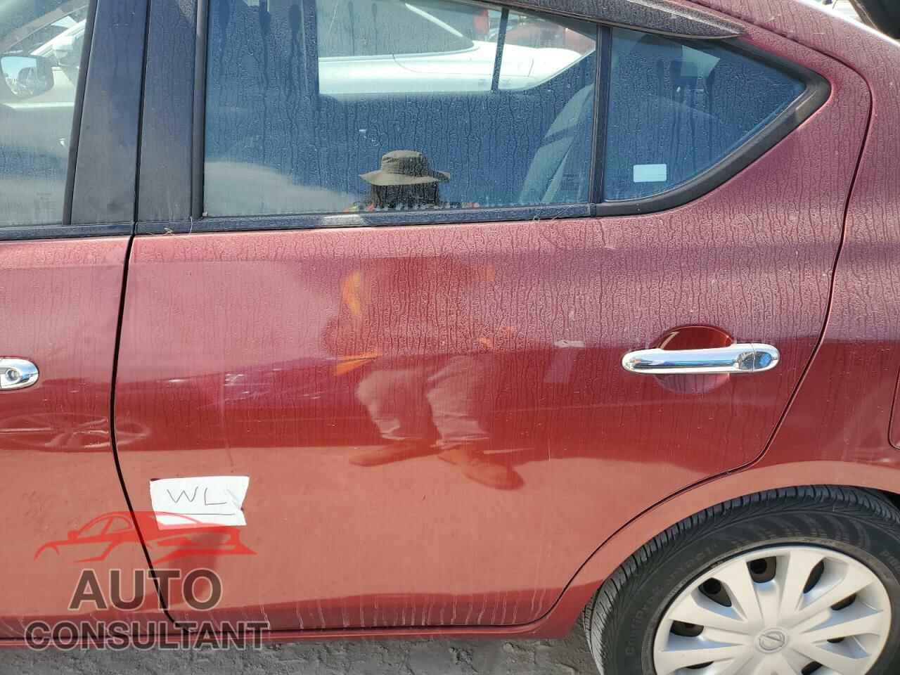 NISSAN VERSA 2017 - 3N1CN7AP8HL810402