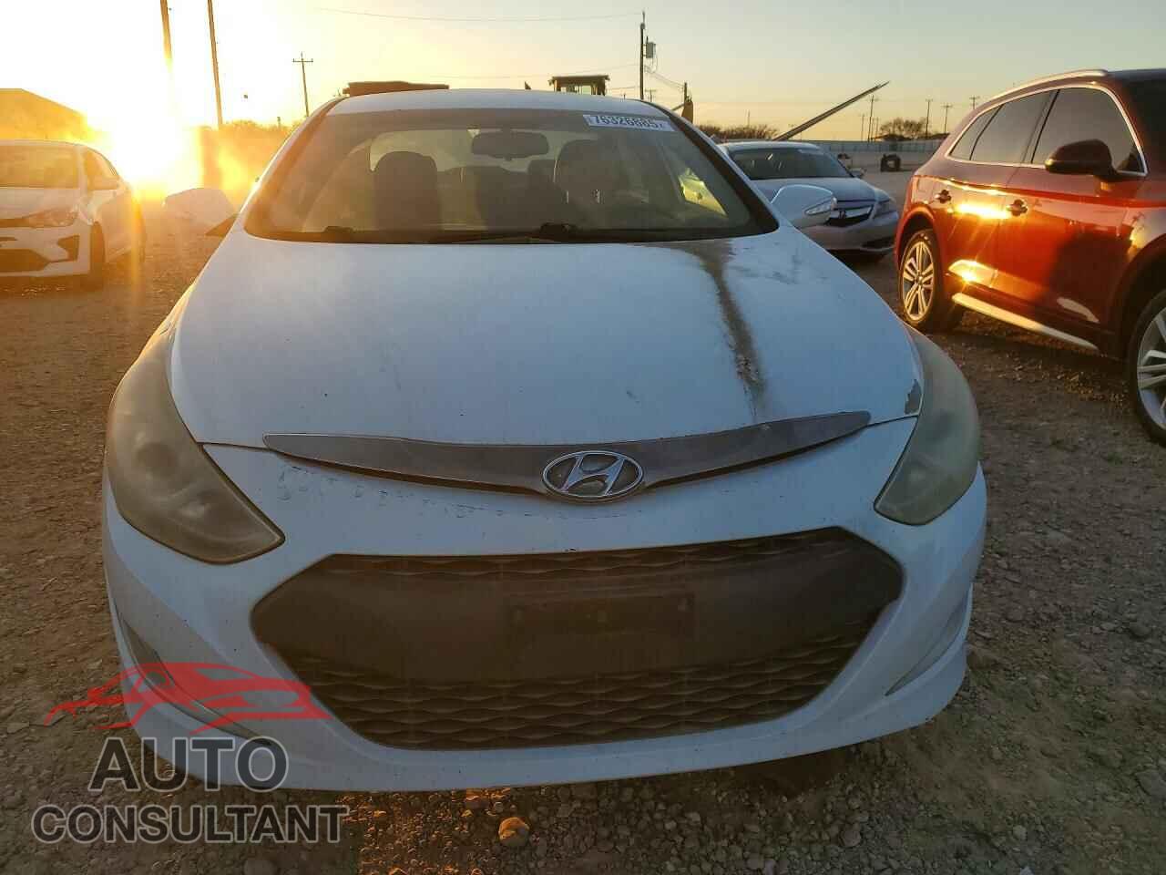 HYUNDAI SONATA 2015 - KMHEC4A43FA126602