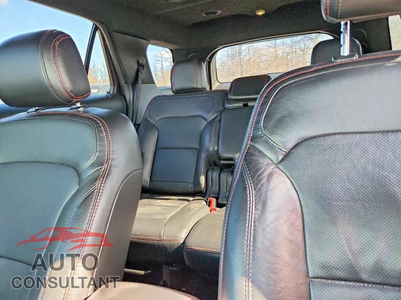 FORD EXPLORER 2017 - 1FM5K8GT9HGD46920