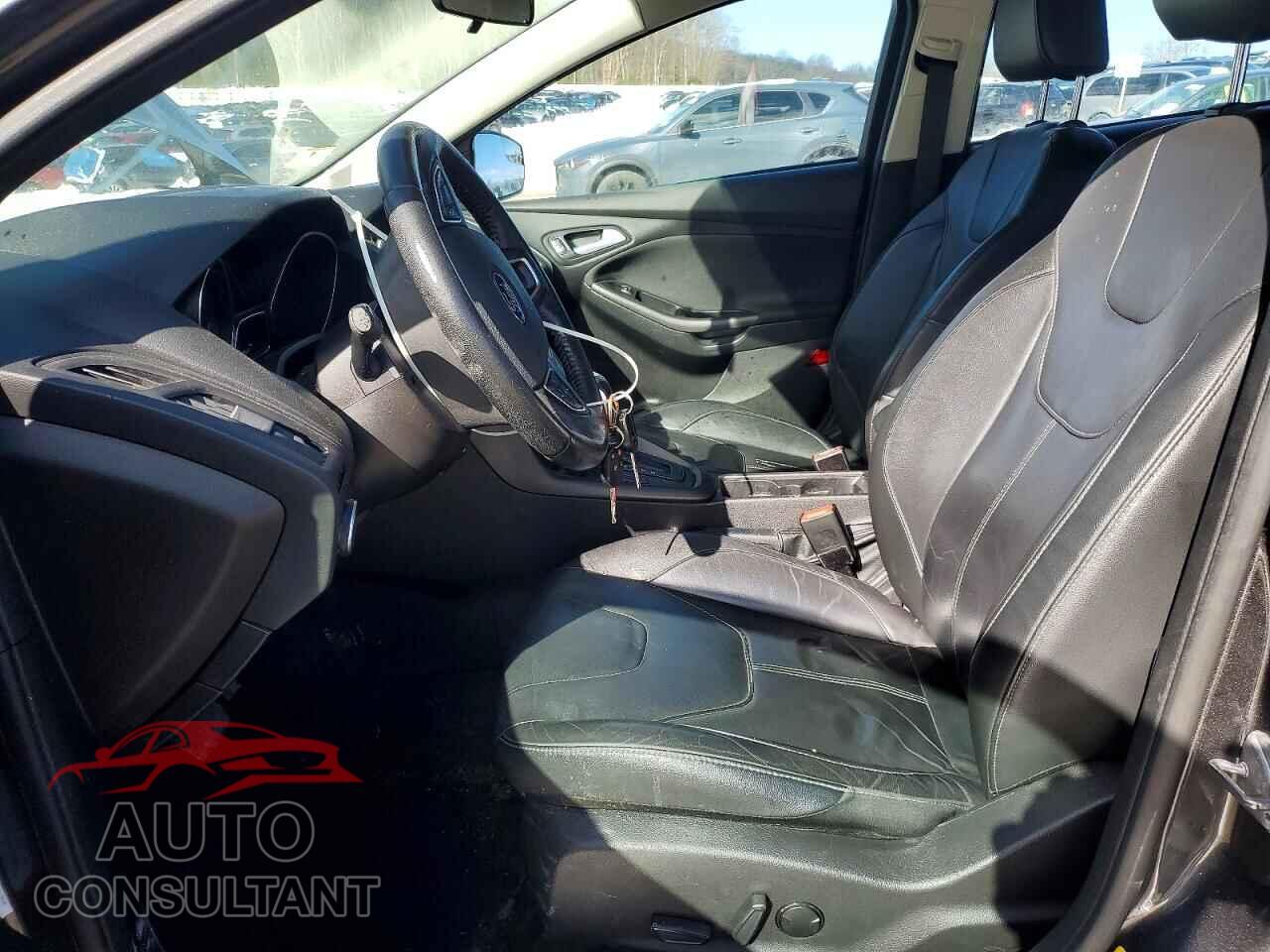 FORD FOCUS 2015 - 1FADP3F24FL271261