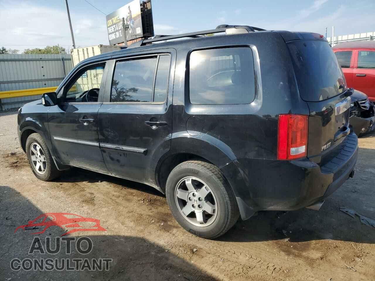 HONDA PILOT 2011 - 5FNYF4H90BB015985