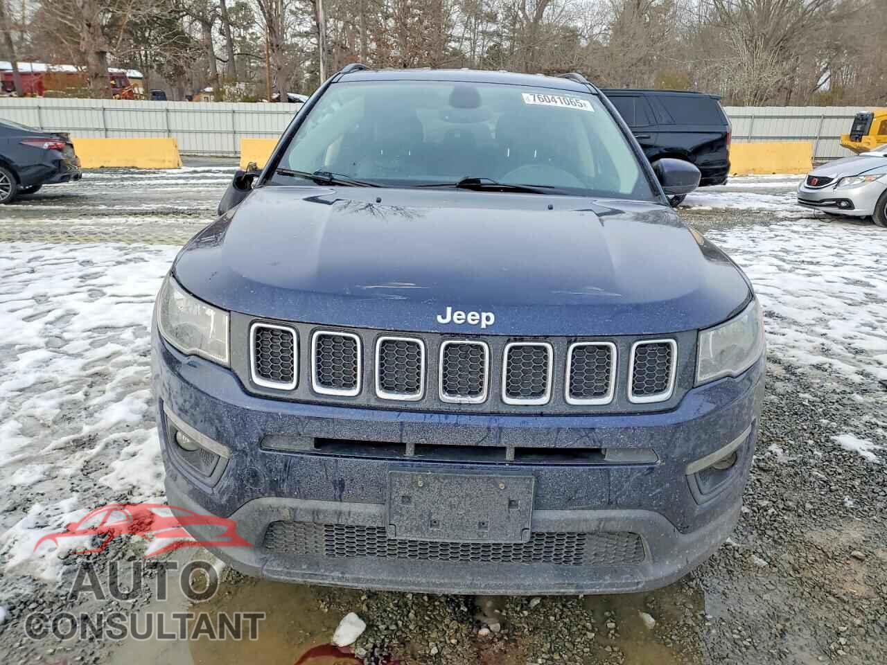 JEEP COMPASS 2018 - 3C4NJDBB3JT282390