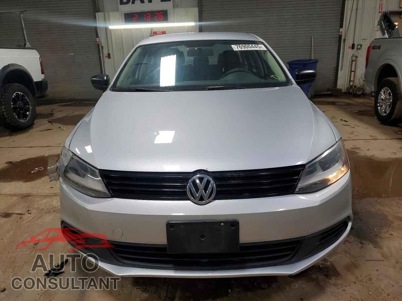 VOLKSWAGEN JETTA 2013 - 3VW2K7AJ5DM253592