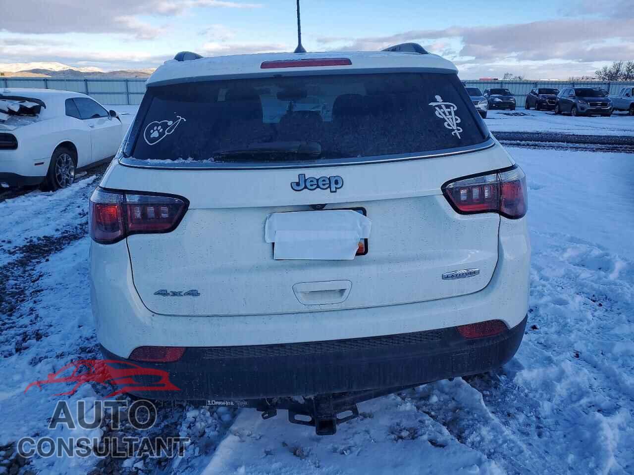 JEEP COMPASS 2018 - 3C4NJDBB9JT152985