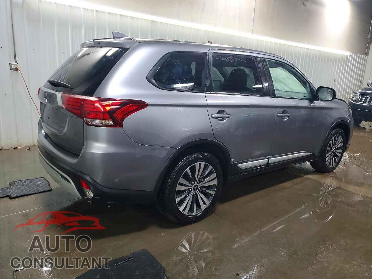 MITSUBISHI OUTLANDER 2020 - JA4AD2A32LZ046582