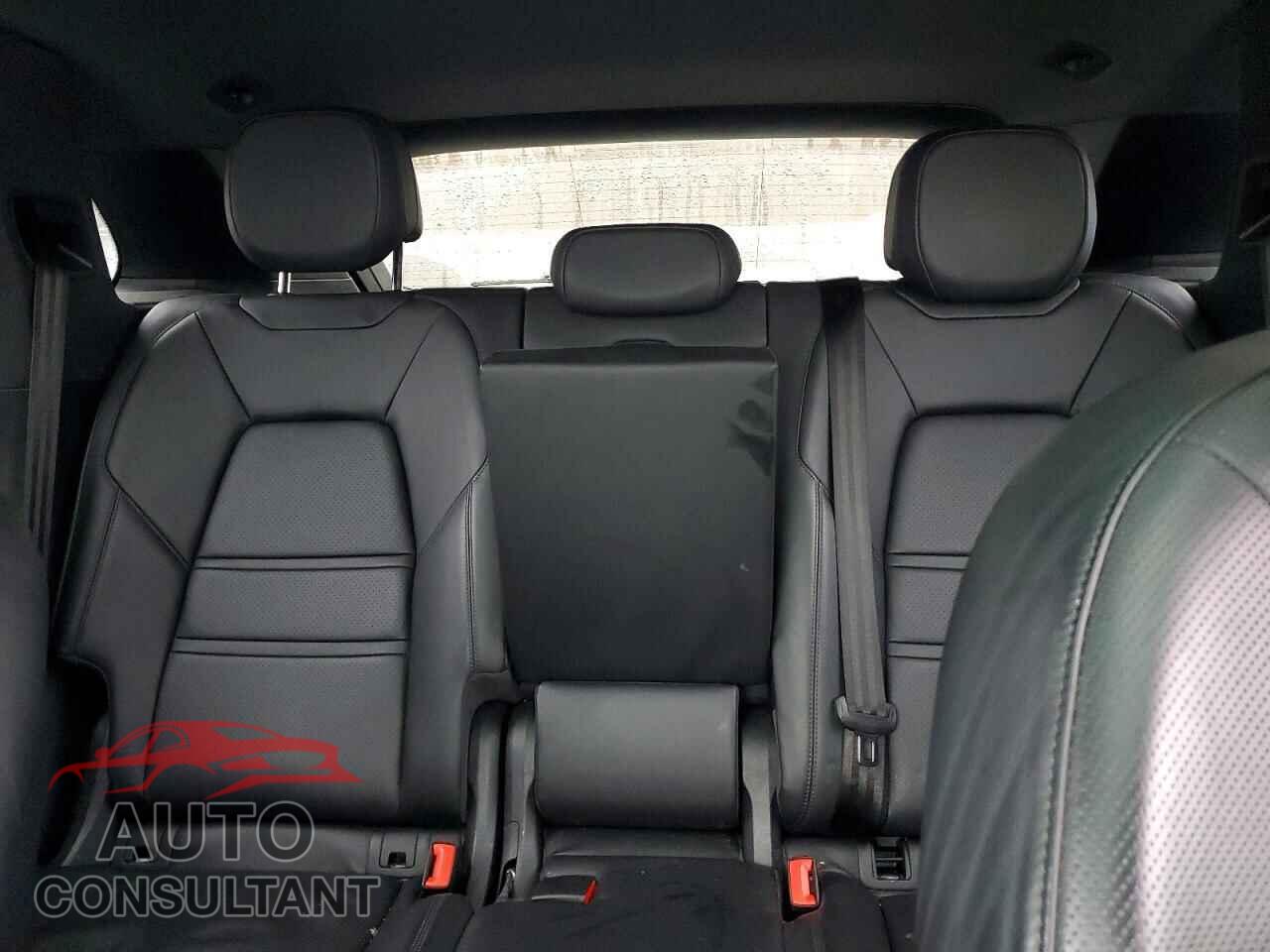 PORSCHE CAYENNE 2020 - WP1AA2AY2LDA01633