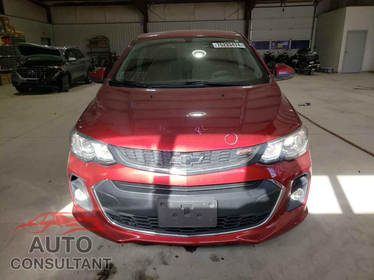 CHEVROLET SONIC 2018 - 1G1JD5SG0J4130976