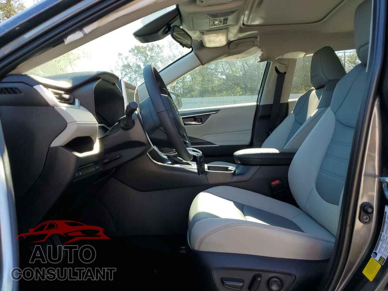 TOYOTA RAV4 2024 - 2T3C1RFV7RC293536