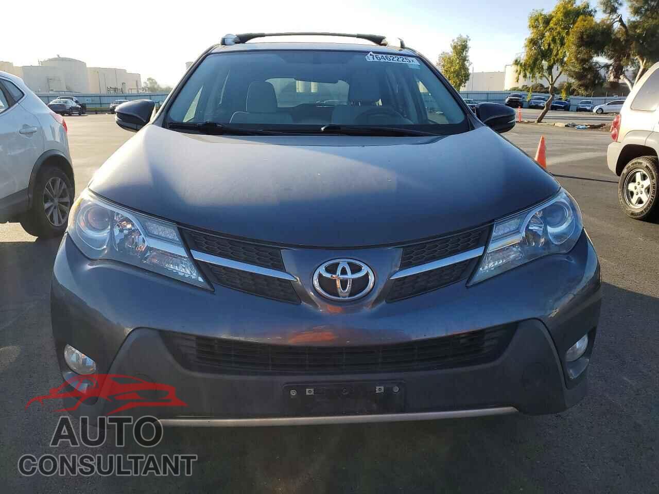 TOYOTA RAV4 2015 - JTMRFREV2FD133777