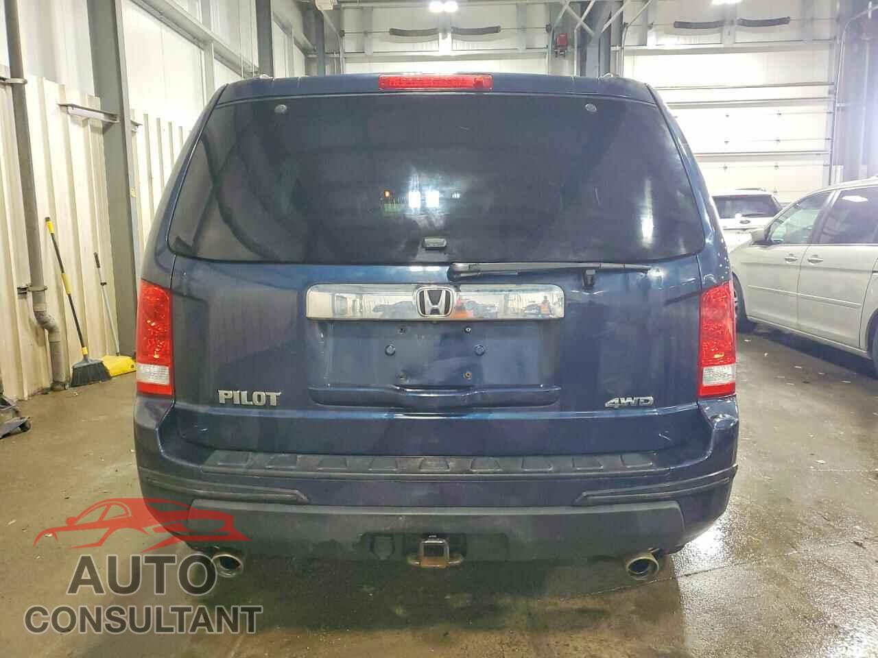 HONDA PILOT 2011 - 5FNYF4H57BB058930