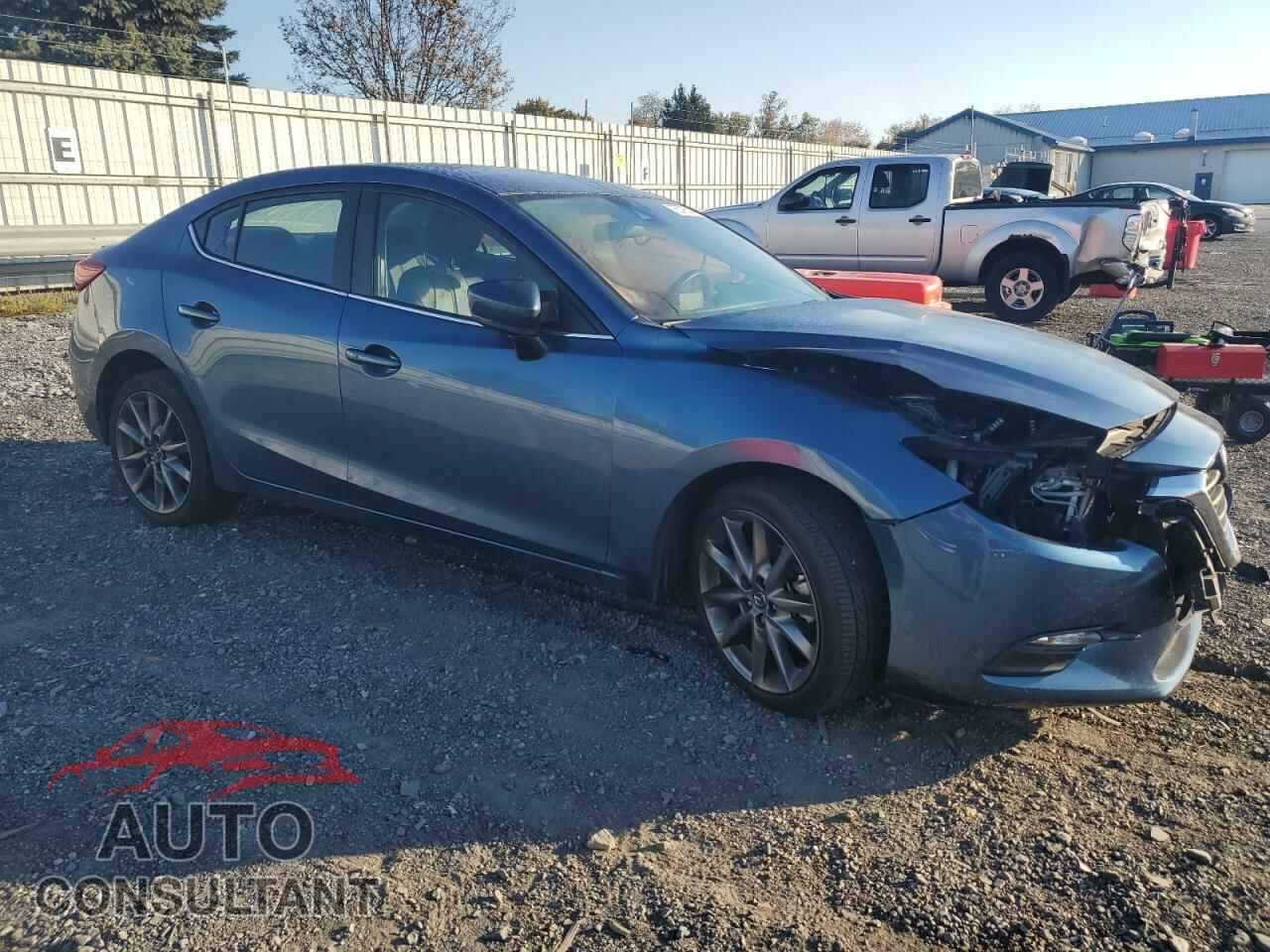 MAZDA 3 2018 - 3MZBN1V36JM164111