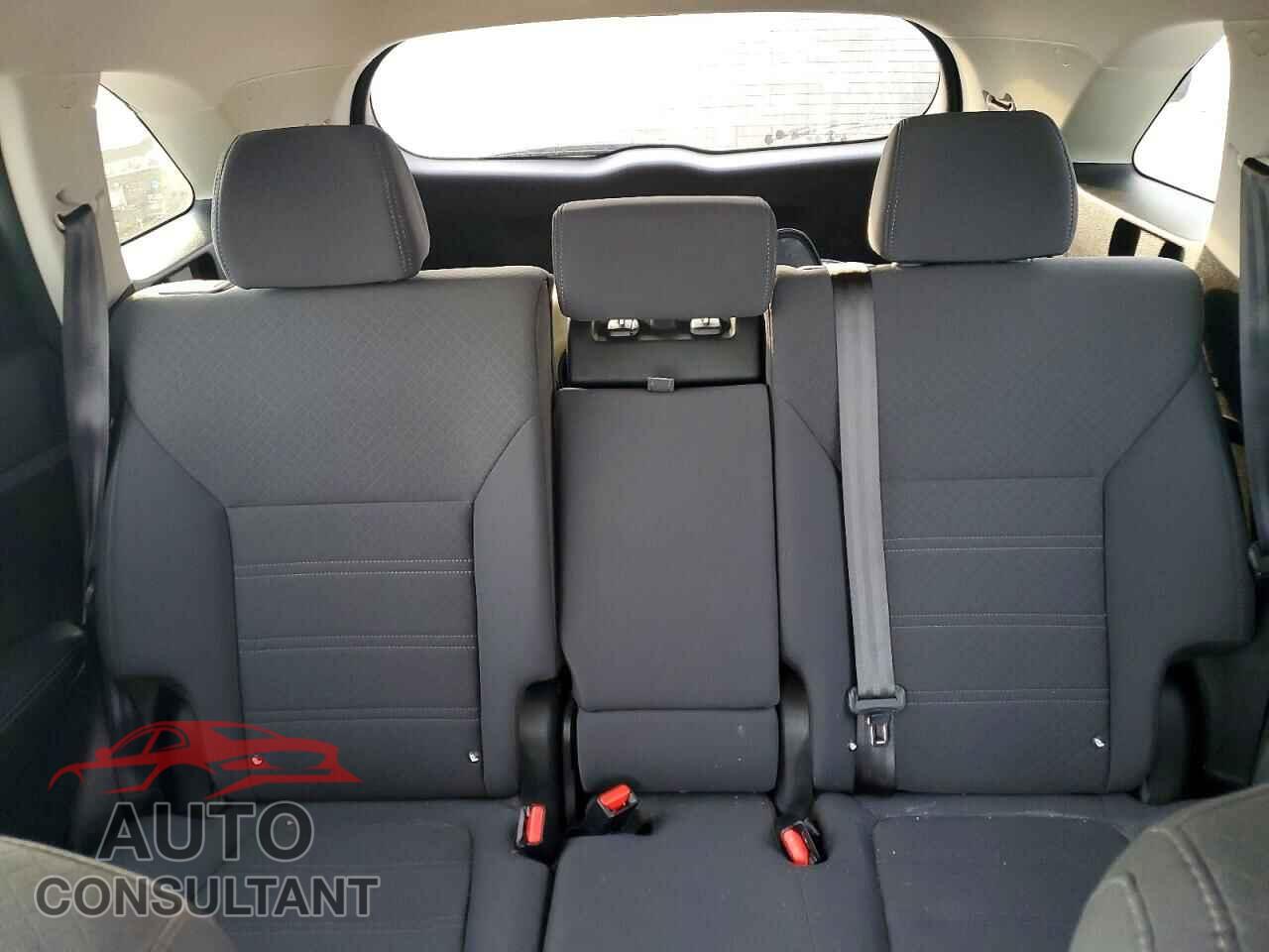 KIA SORENTO 2017 - 5XYPG4A5XHG285730