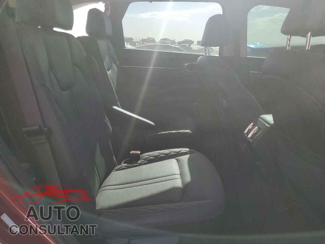 KIA SORENTO 2023 - 5XYRKDLF1PG239344
