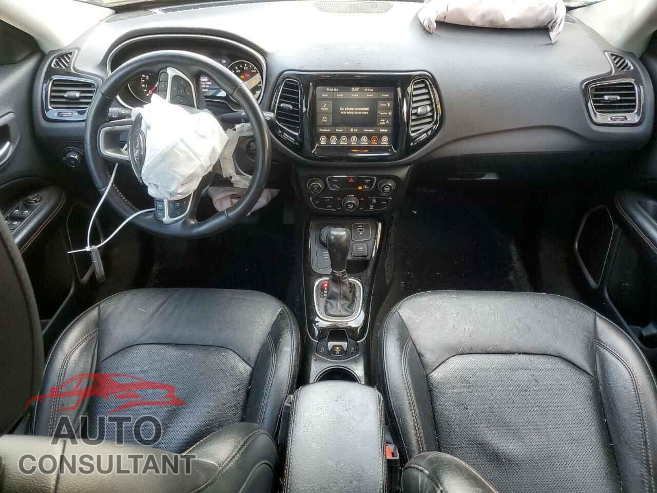 JEEP COMPASS 2021 - 3C4NJDCB0MT556552