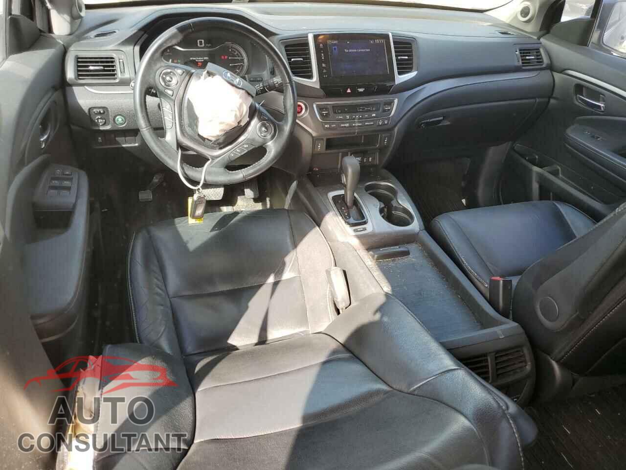 HONDA PILOT 2017 - 5FNYF5H56HB040806