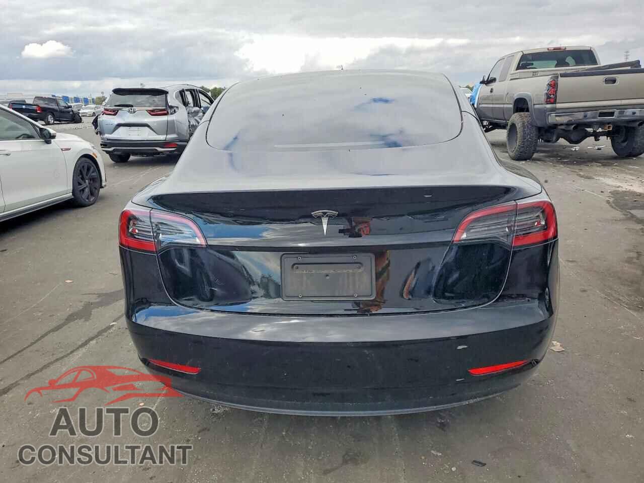 TESLA MODEL 3 2023 - 5YJ3E1EA8PF608673