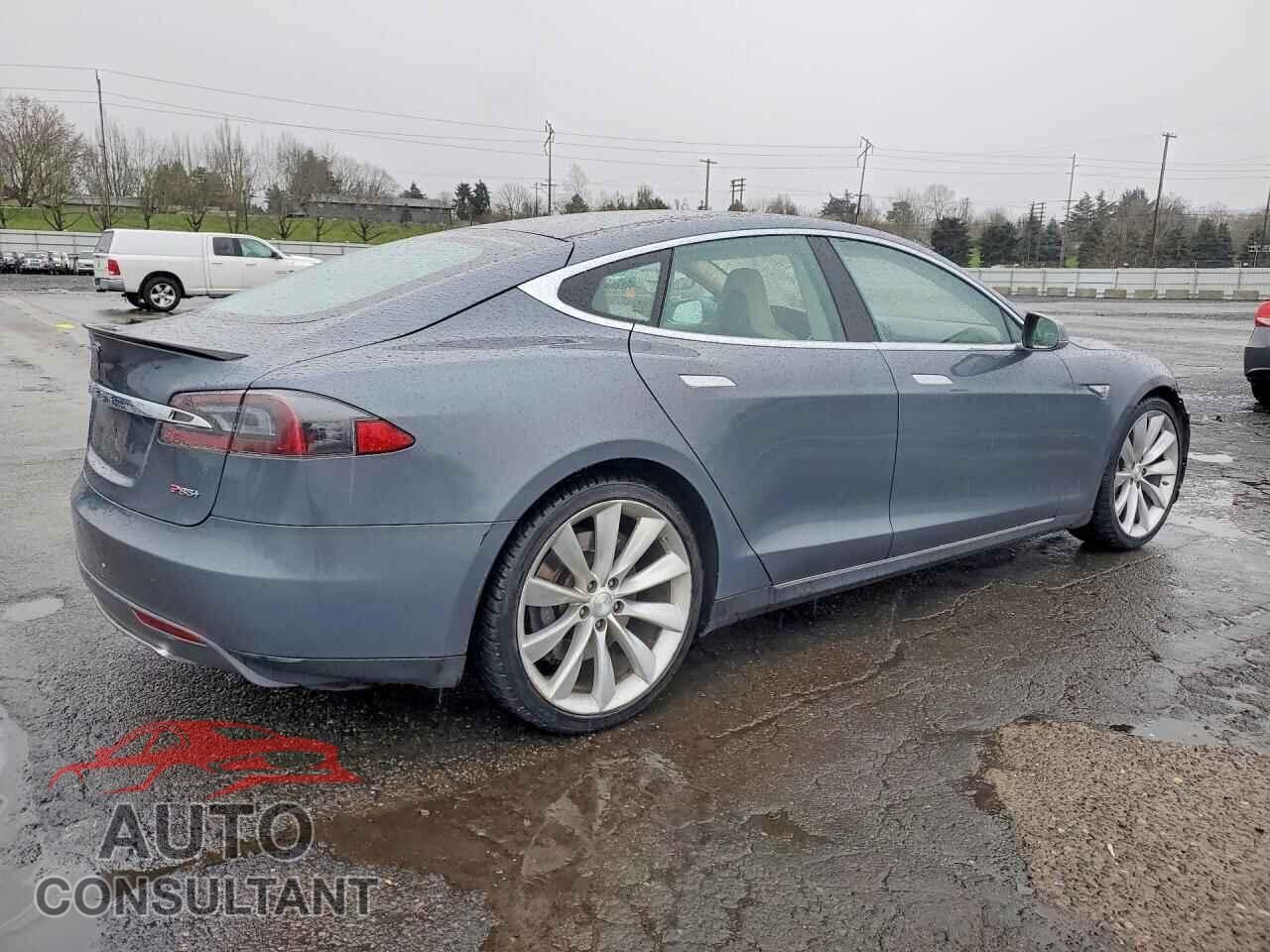 TESLA MODEL S 2013 - 5YJSA1DP3DFP14845