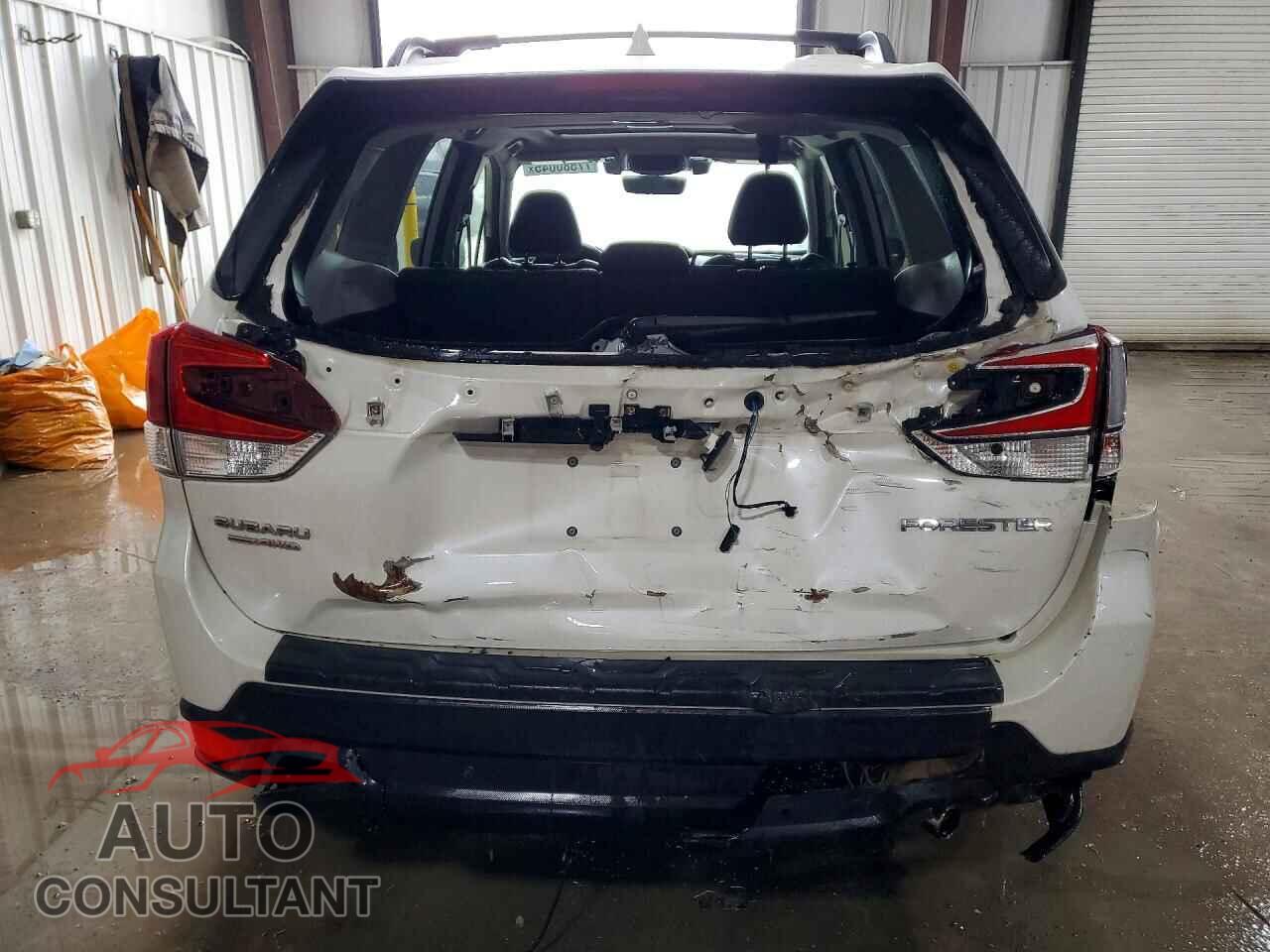 SUBARU FORESTER 2019 - JF2SKAUC0KH486568