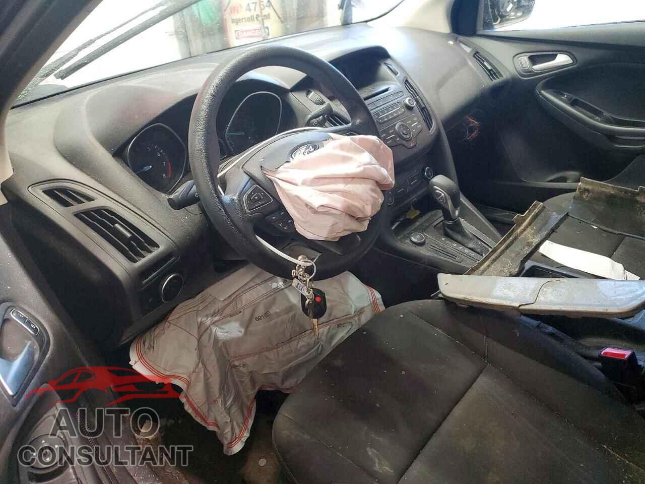 FORD FOCUS 2017 - 1FADP3F24HL301314