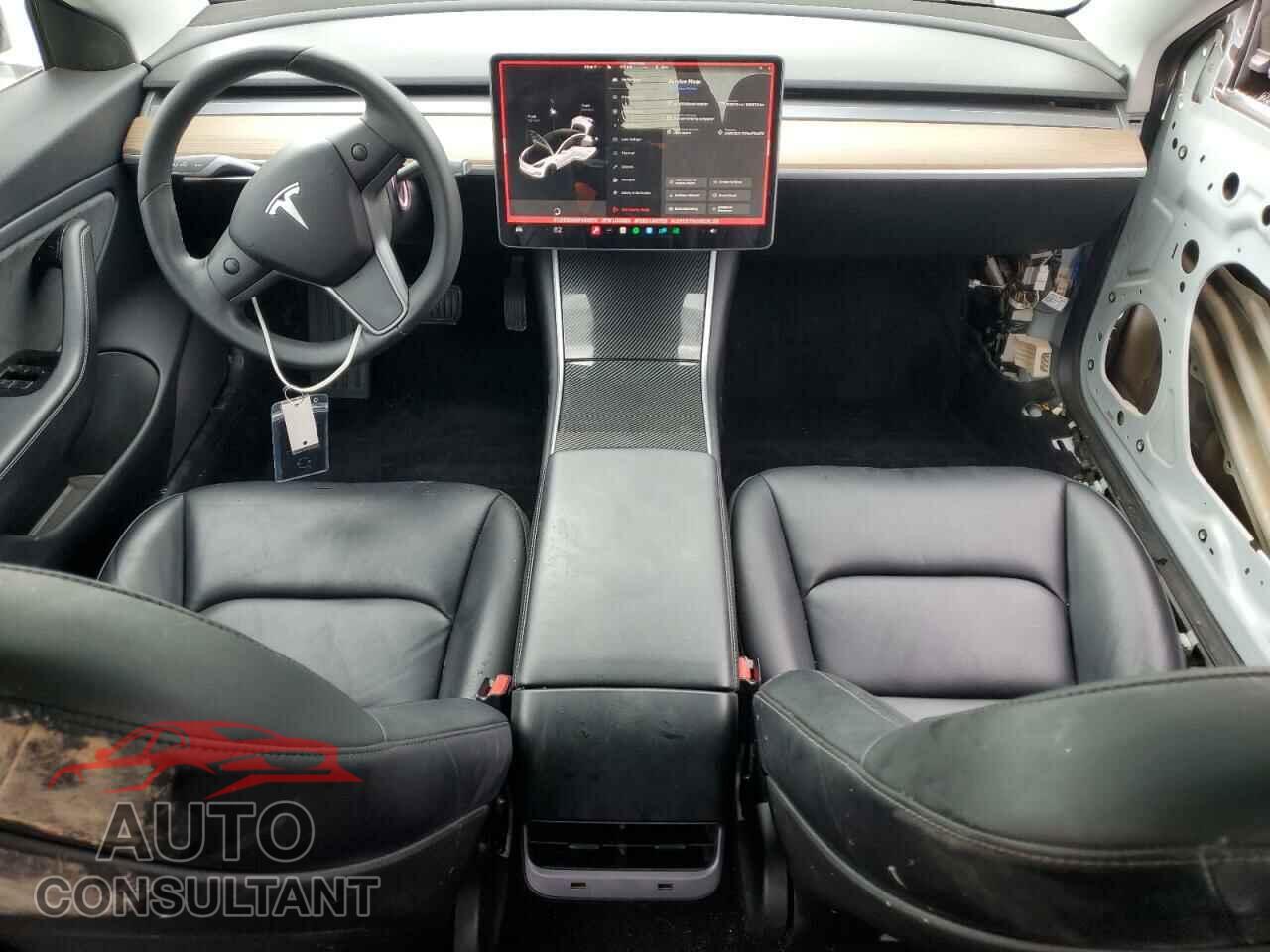 TESLA MODEL 3 2019 - 5YJ3E1EB4KF493670